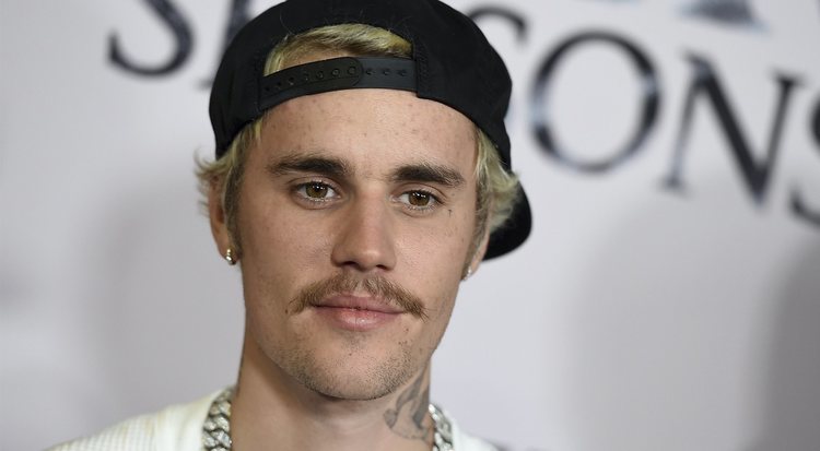 El bigote, tendencia de 2020 (a pesar de Bieber)