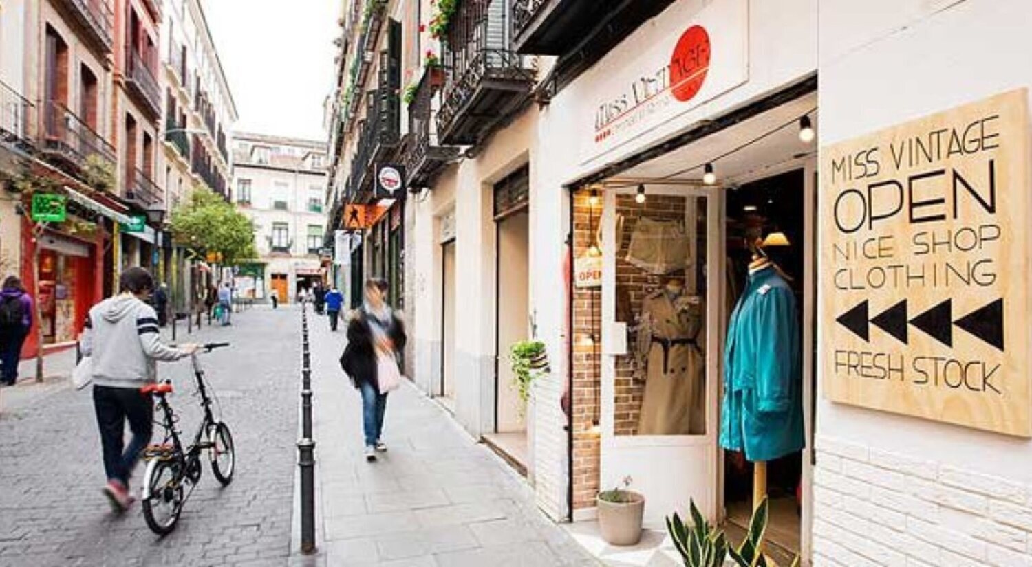 Malasaña, el paraíso de la ropa vintage en Madrid