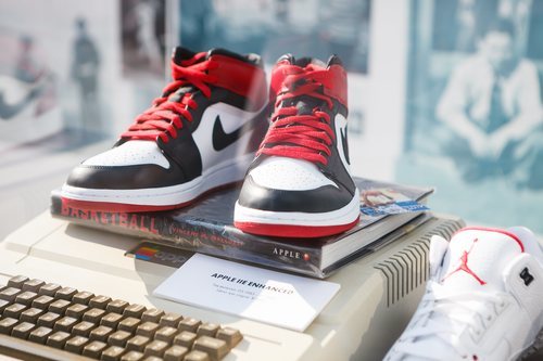 Las Nike Jordan Air Force 1, otro de los modelos de zapatillas capaz de superar los 1.000 euros en el mercado de segunda mano.