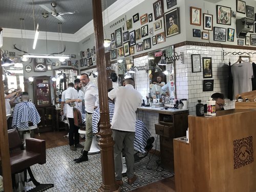 Las barberías actuales mantienen la esencia del pasado. y eso las hace especiales.