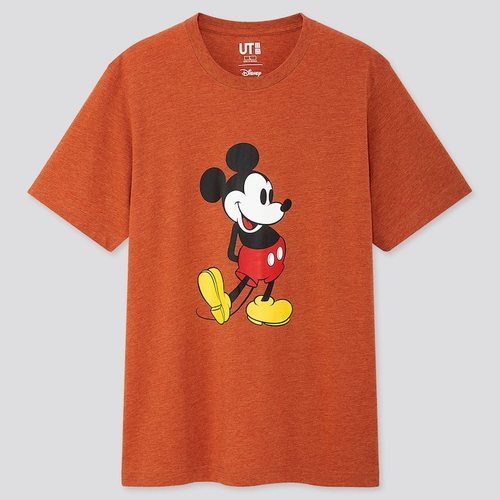 Diseños llenos de estampados como este de Mickey Mouse.