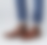 Botas Chelsea marrones de cuero y revestimiento sintético de la marca Find, perteneciente a Amazon., imagen de sustitución