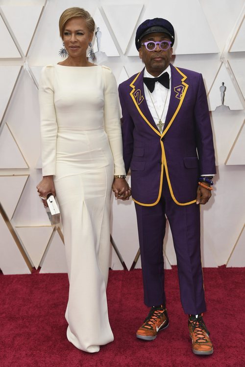 Spike Lee le rindió un merecido homenaje a Kobe Bryant en los Oscar con su traje de Gucci.