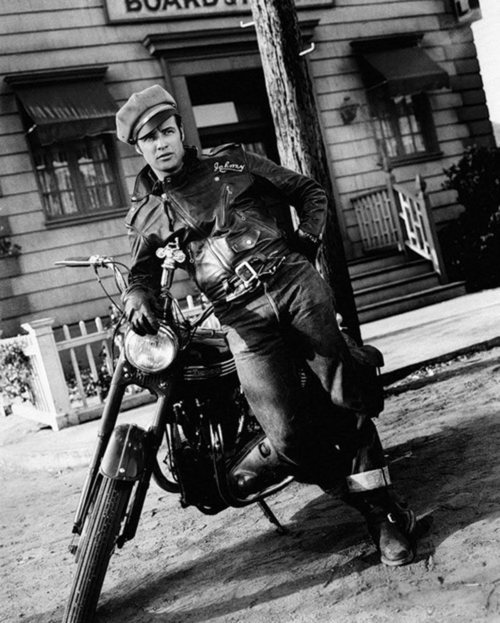 Marlon Brando en 'Salvaje' fue el precursor de las cazadoras de cuero.
