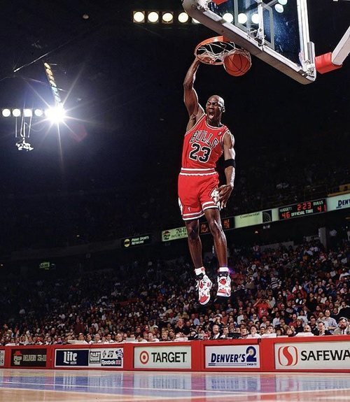 Michael Jordan usaba las 'Carmine' en los inicios de la temporada 1990-1991 antes de convertirse campeón de la NBA con los Chicago Bulls.