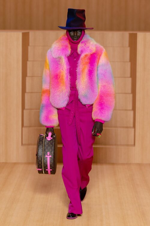 Total pink de la colección Louis Vuitton Men's SS 22.