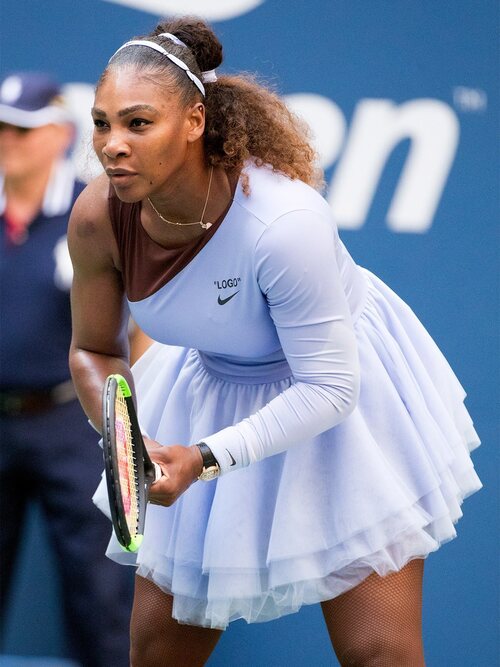 Serena Williams con el atuendo diseñado por Virgil Abloh
